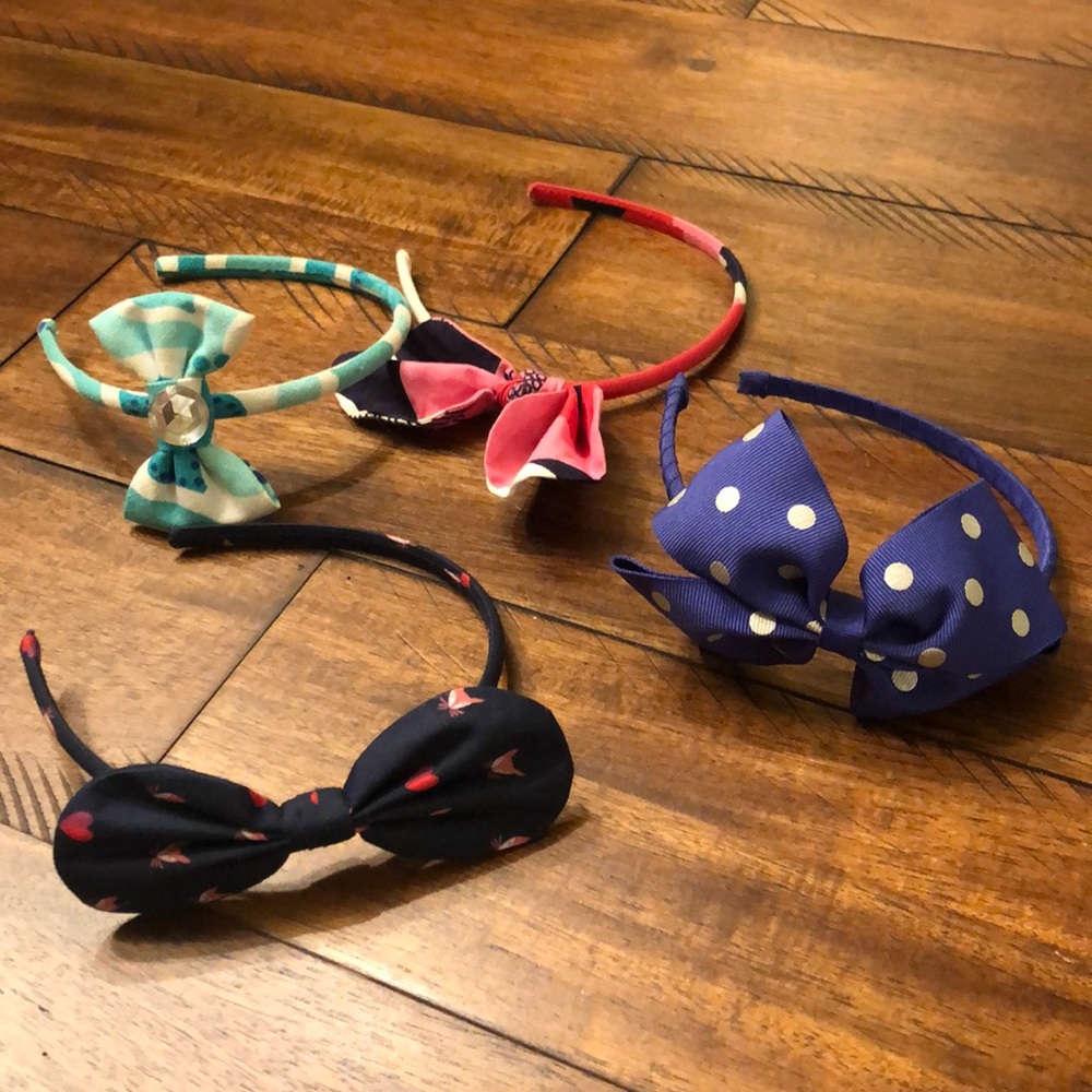 Lot of girls headbands ...25 total